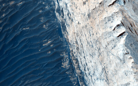 Layers and Fractures in Ophir Chasma, Mars photo