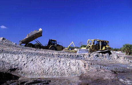 Bulldozer labor truck