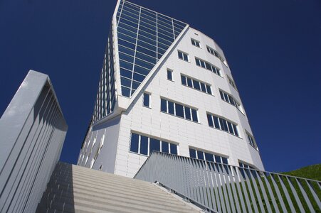 Trap architecture air