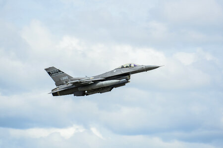 U.S. Air Force fighter F-16s photo