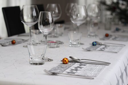 Invitation restaurant tableware