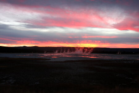 Old Faithful Geyser in Yellowstone National Park