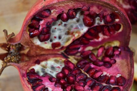 Details pomegranate red