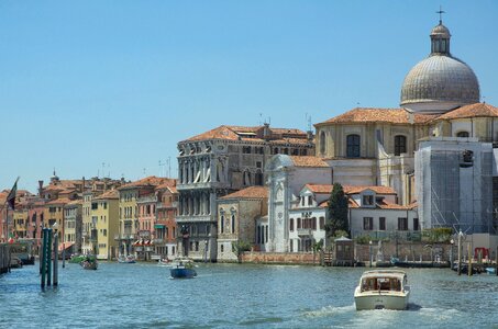 Grand canal boats buildings photo