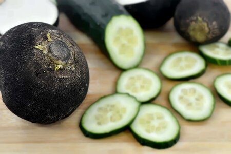 Black cucumber radish