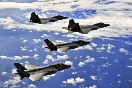 F-22 fighter airplane