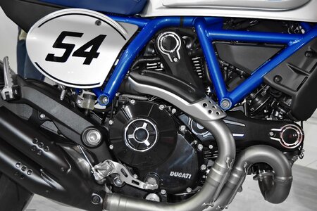 Motorcycle seat drive