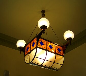 Chandelier train station pecs