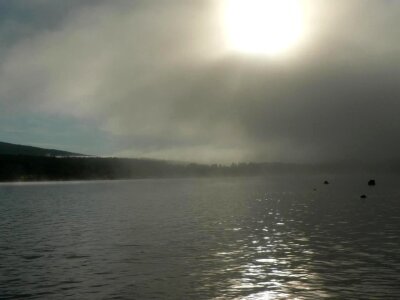 Lake mist 