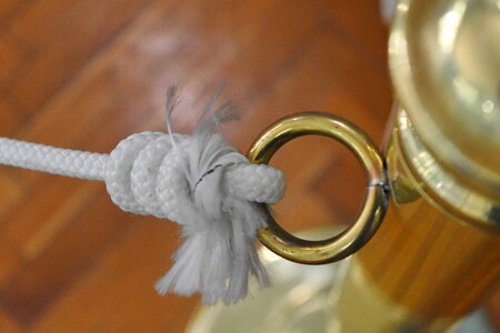 Knot fastener wood