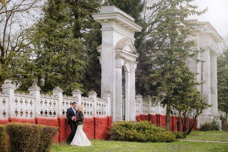 Bride castle fence photo