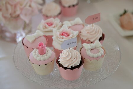 Wedding pinkish cupcake photo
