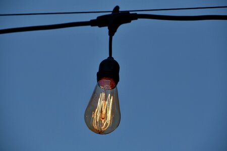 Light Bulb voltage cable photo