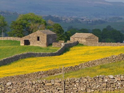 Fields house barn photo