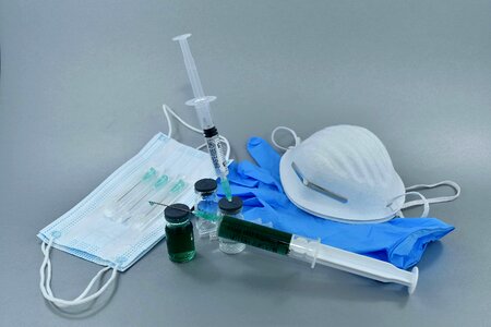 Antibiotic antiserum antitoxin