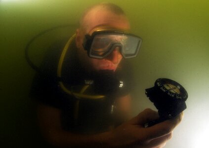 Water deep diver photo