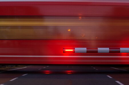 Waiting motion red