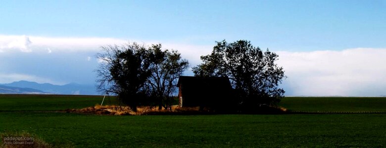 Array farmhouse photo
