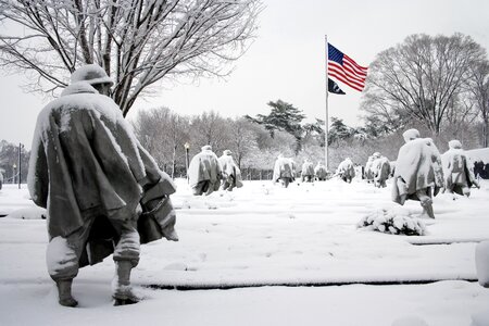 Monument soldier statue photo