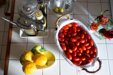 Tomato eggs tomato basket