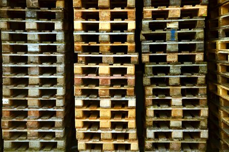 Pallet plank warehouse
