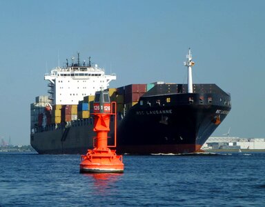 Boat broad cargo photo