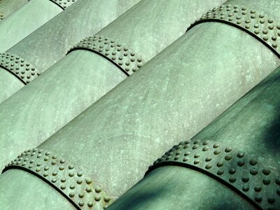Line metal green