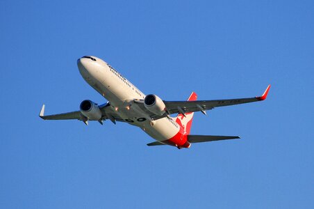 Auckland airport take-off new zealand