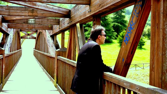 Man thinking bridge