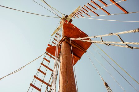 Sailboat pirate rope
