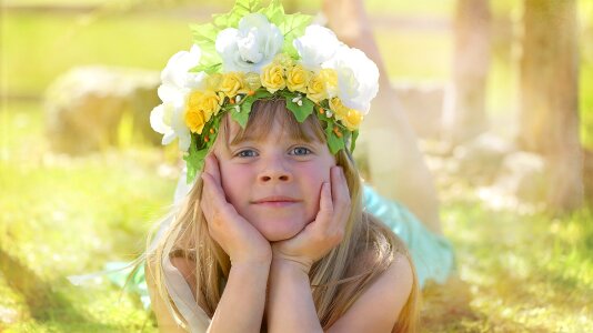 Face headdress blond photo