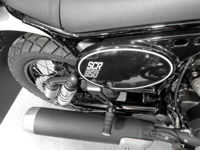 Black And White brake engine
