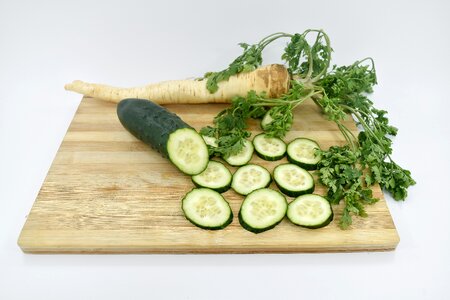 Cucumber parsley root