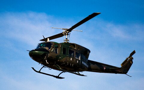 From 212 flying machine aircraft