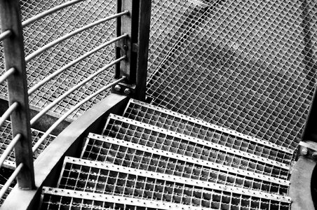Railing rise staircase photo