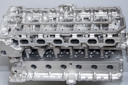 Bmw gasoline engine cast aluminum alloy