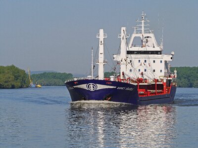 Boat cargo daylight photo