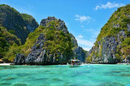 Boats paddles rocks