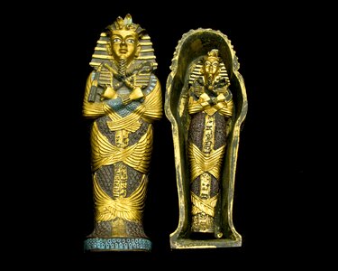 Treasure isolated gold