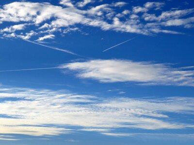 Cloud contrail clear photo