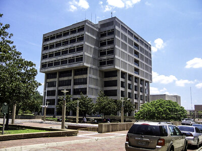 Baton Rouge City Hall in Louisiana photo
