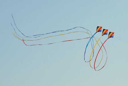 Looping ribbons freedom