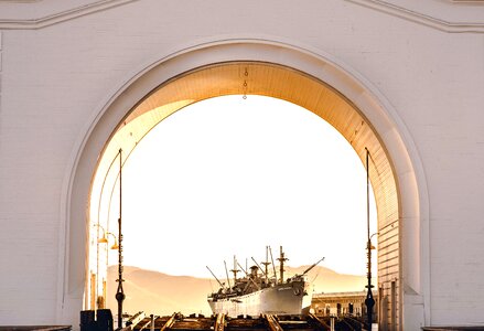 Arch boat flag
