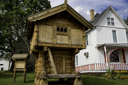 Wooden side house in Mount Horeb