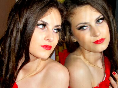 Red lipstick reflection nice