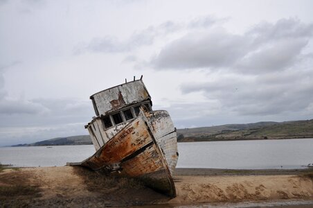 Boat ship shipwreck photo