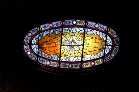 Light stained glass ceiling photo