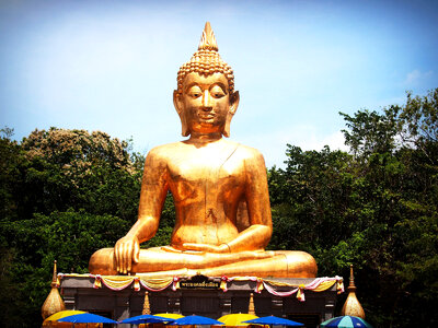 Amnat Charoen Statue in Bangkok, Thailand photo