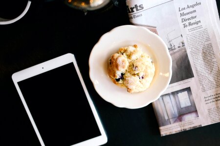 Muffin breakfast newspaper