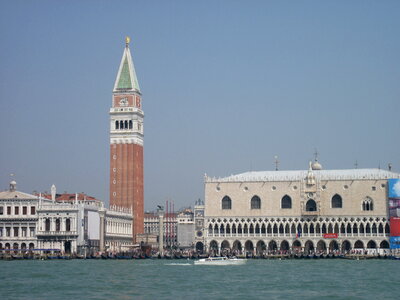 Canal Grande and Basilica di Santa Maria della Salute, Venice photo